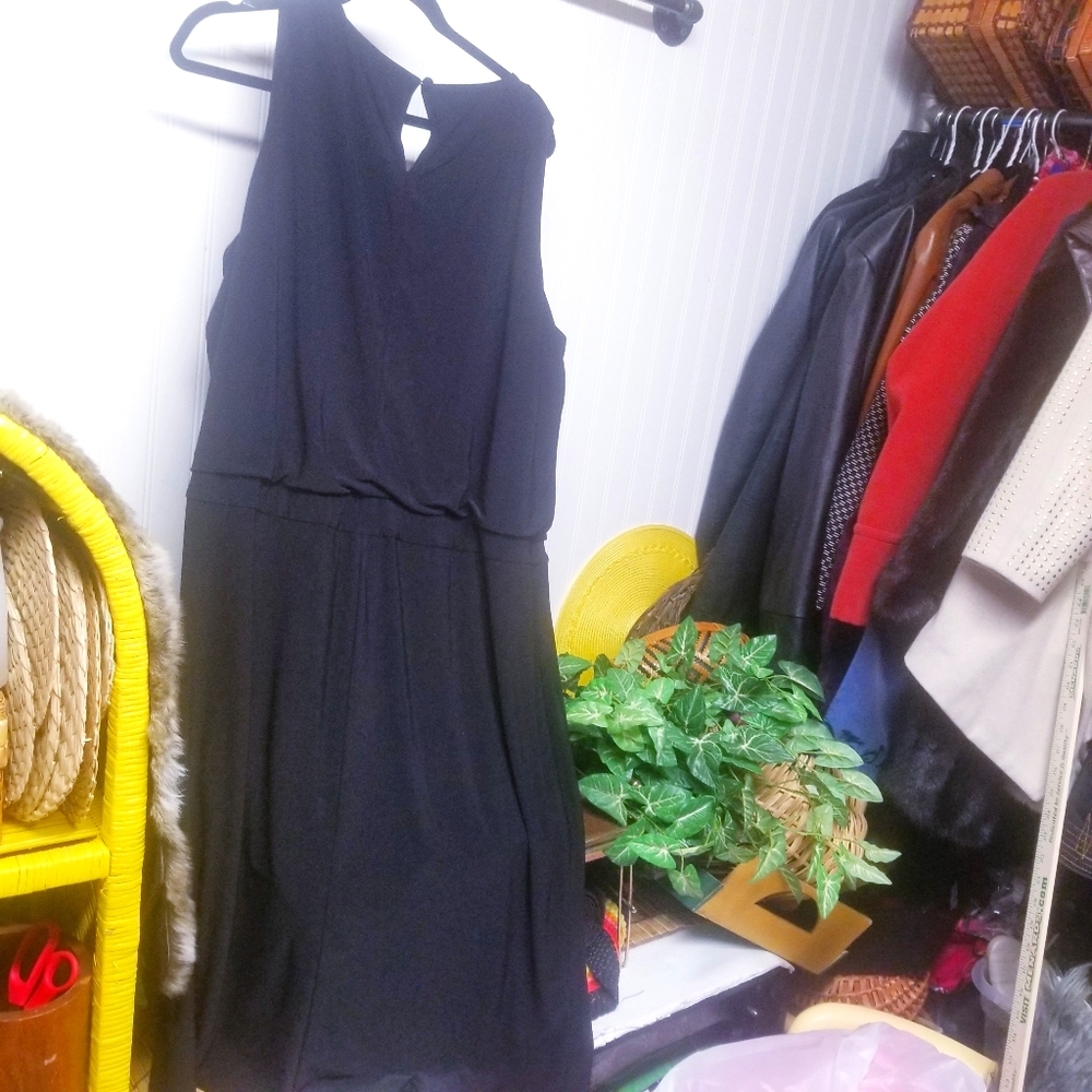 Chiasso 3X Black Sleeveless Midi Dress